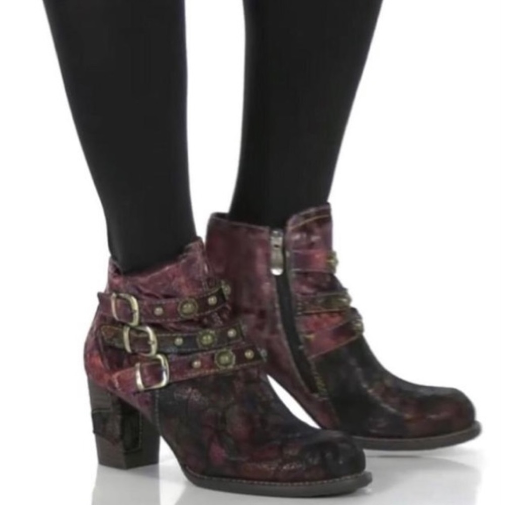 L’Artiste Boots Leather and Velvet